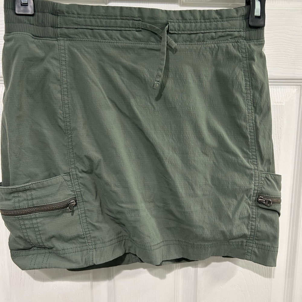 Athleta Olive Green Textured Skirt